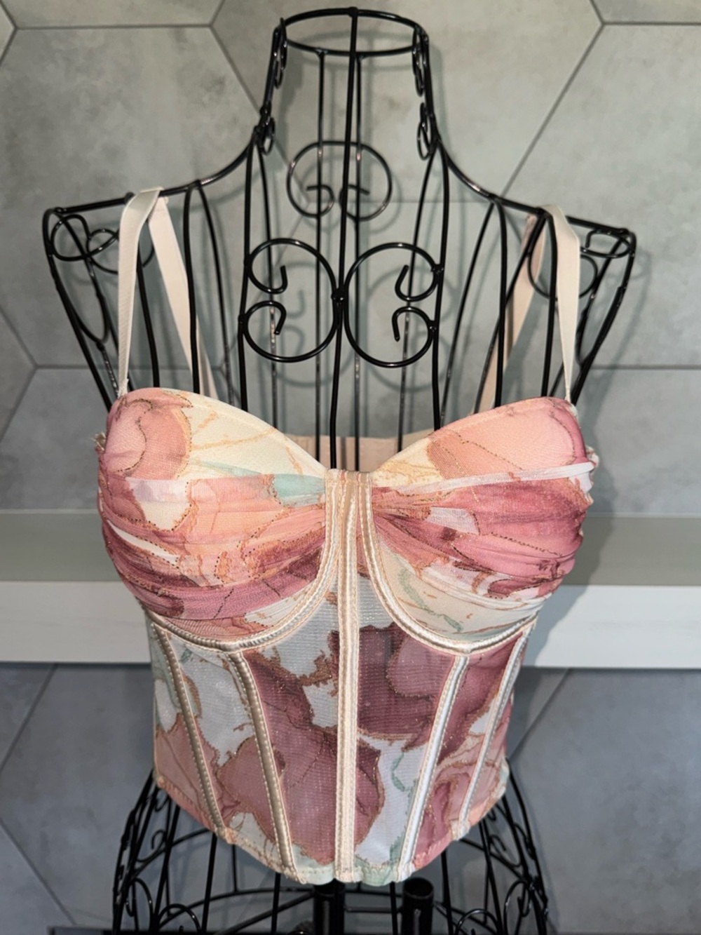 Kaylee Kollection Cream and Pink Marble Bustier Top Size Small 🌸 LIKE NEW!